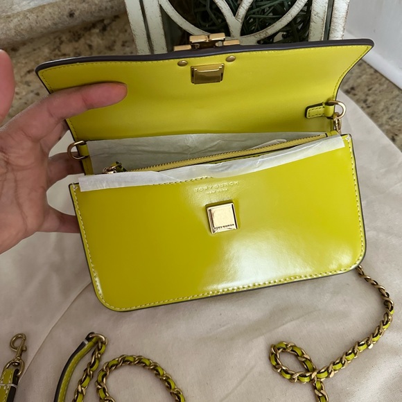 NWT Tory Burch Britten patent chain wallet crossbody w. Wristlet - Picture 8 of 12